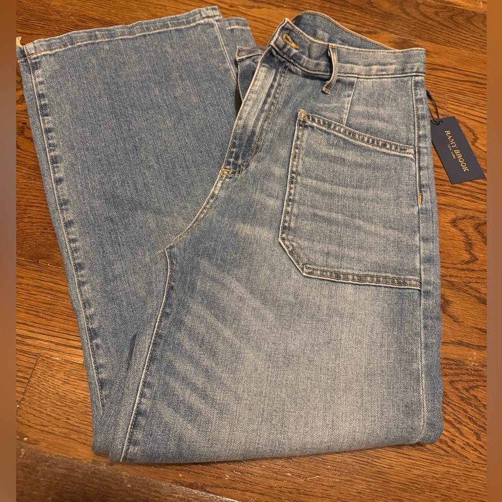 Ramy Brook Sz 30 NWT
Light Wash Jeans